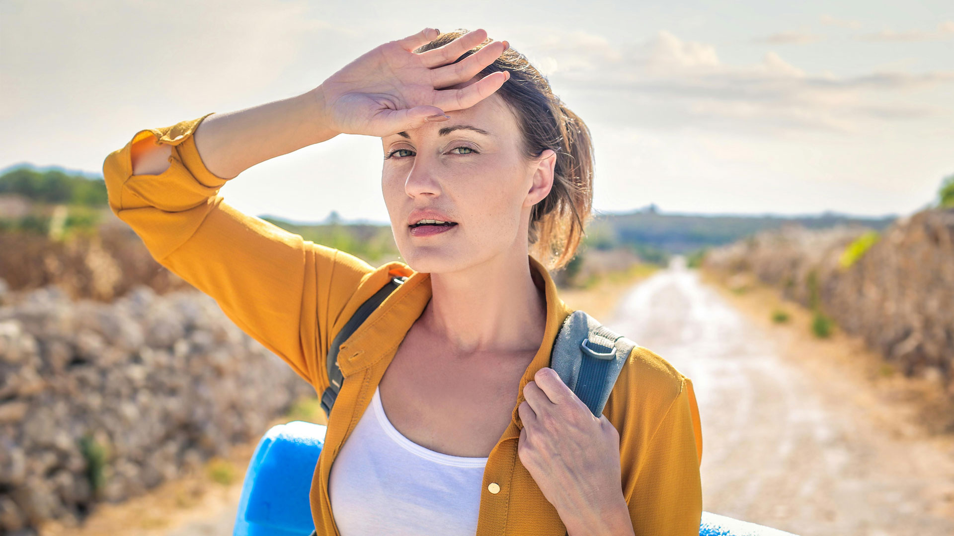 #FortesChaleurs | ☀️ Continuons d'adopter les bons gestes. Face aux fortes chaleurs, des comportements simples et prudents ainsi que des attitudes solidaires sont primordiaux. Attention, certains symptômes peuvent apparaître après les vagues de chaleur. E